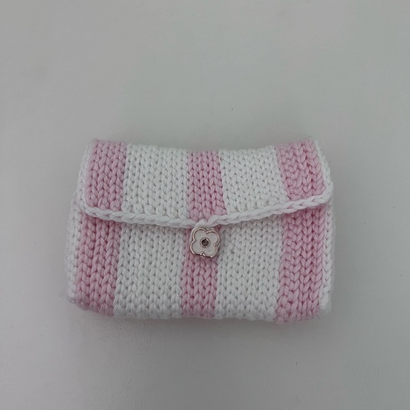 Handmade crochet wallet - Picture 1 of 5